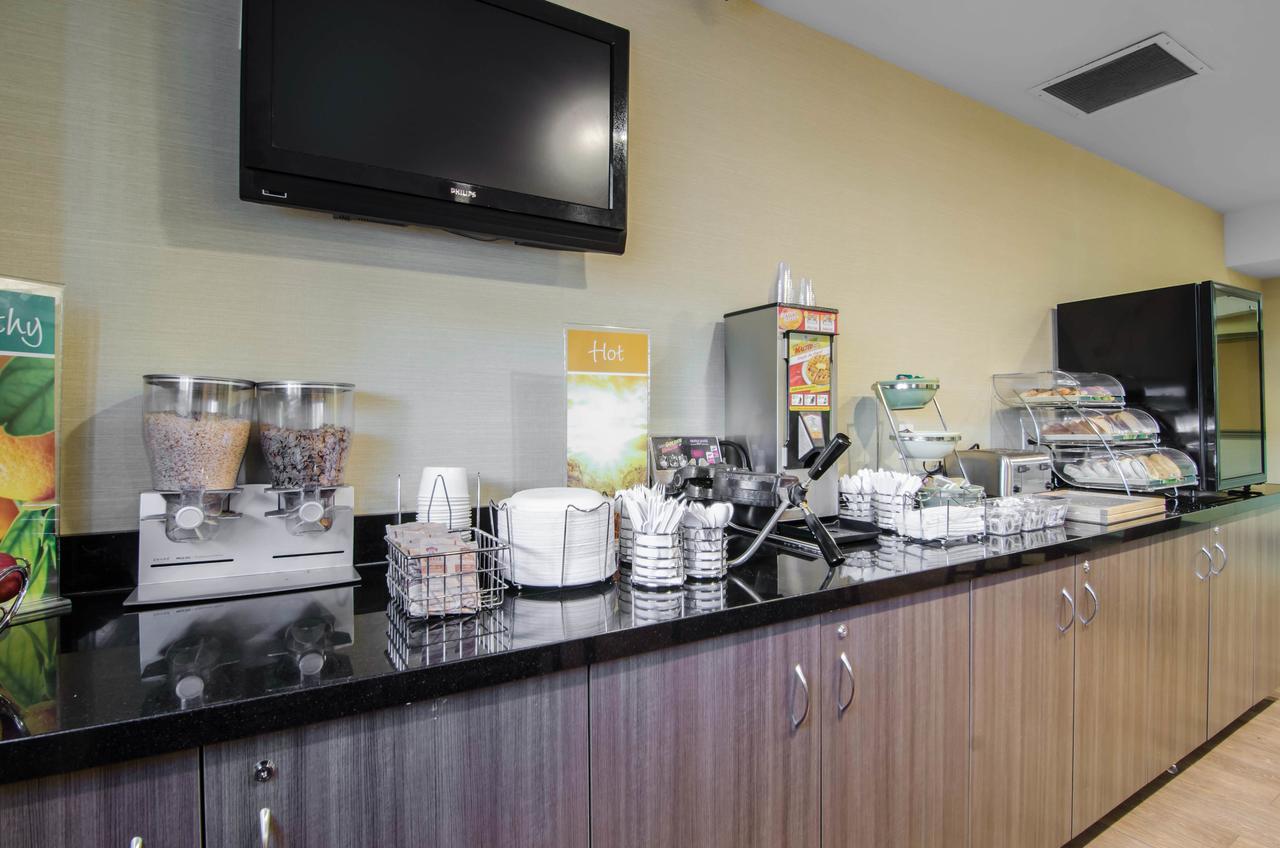 מלון Courtyard By Marriott Regina Downtown מראה חיצוני תמונה